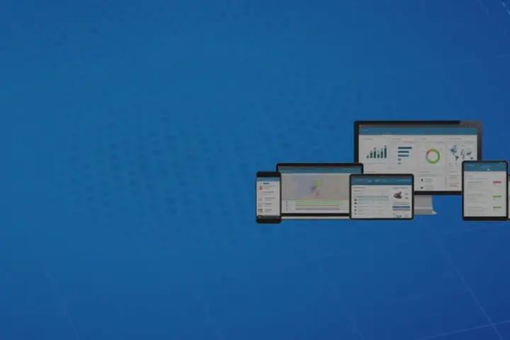 Zestaw urządzeń (telefon, tablety, monitor) wyświetlających dane i wykresy. Widać tu infor ln, który ułatwia analizę danych.