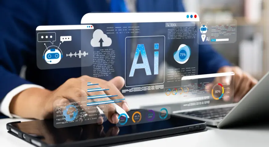 Biznesmen analizuje dane na ekranie z technologią AI, która usprawnia procesy, jak w Epicor ERP.