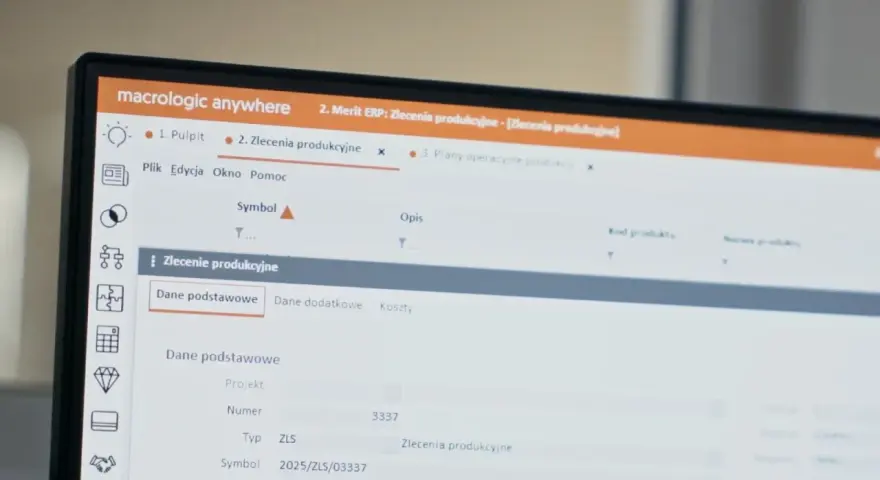 Ekran komputera z interfejsem systemu Merit ERP, widoczne zlecenie produkcyjne z danymi podstawowymi.